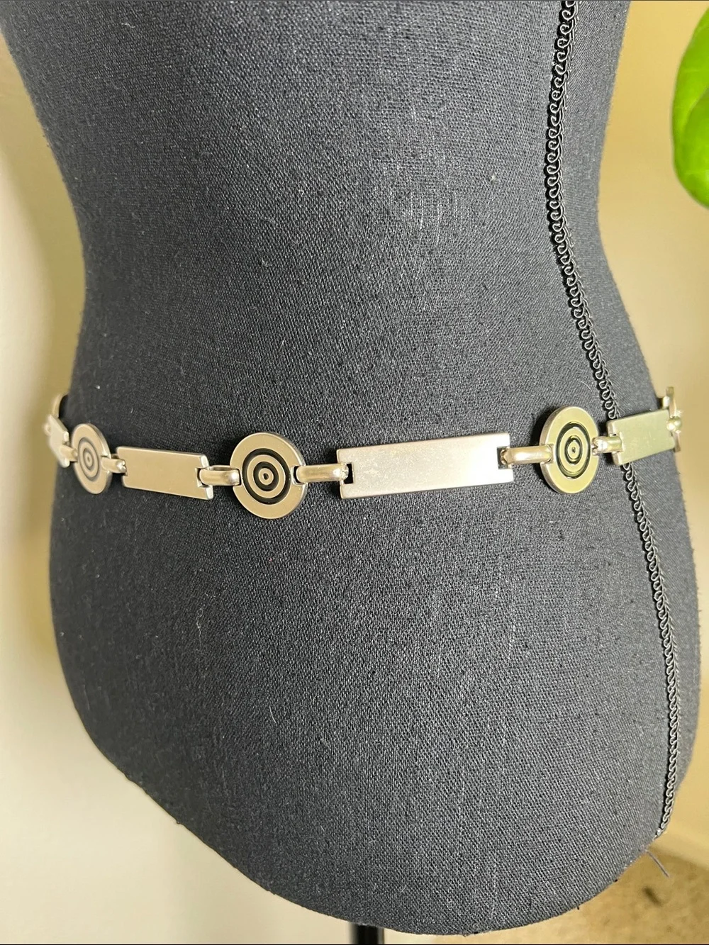 ESCADA Women’s Matted Silver Tone Contempo Bar Target Chain Link Belt